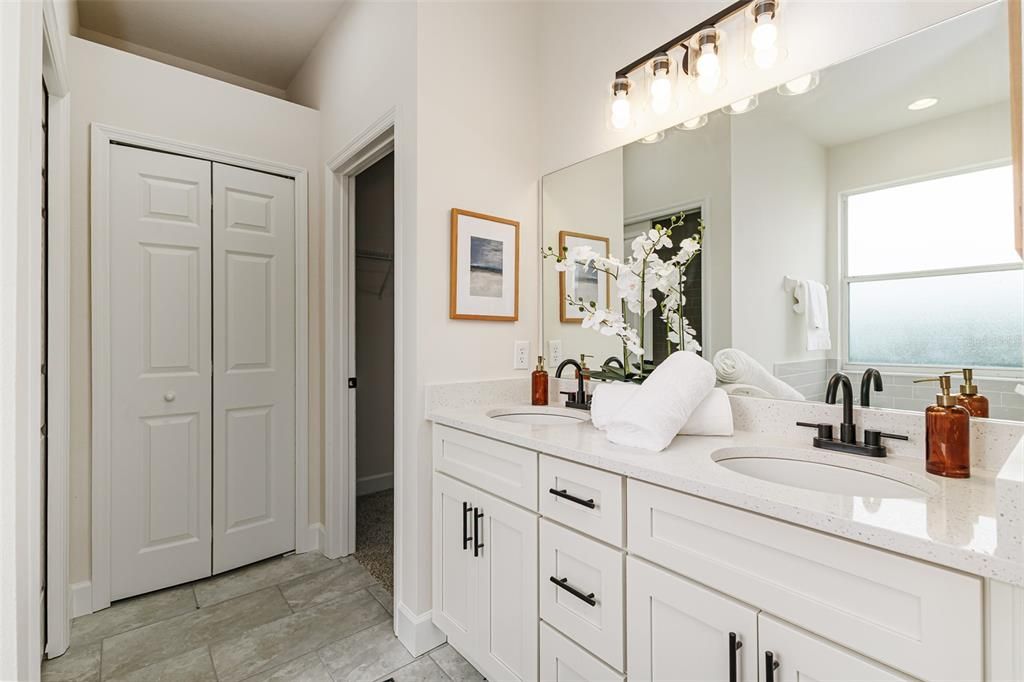 Active With Contract: $379,950 (3 beds, 3 baths, 1847 Square Feet)