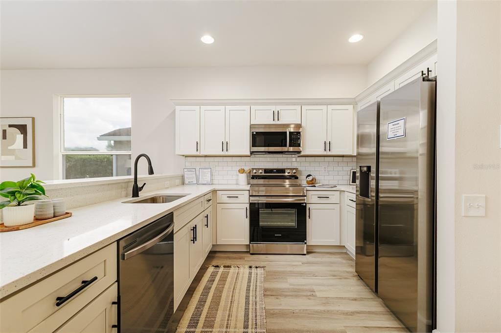Active With Contract: $379,950 (3 beds, 3 baths, 1847 Square Feet)