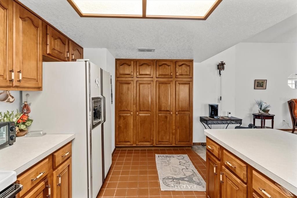 En Venta: $379,000 (3 camas, 2 baños, 2094 Pies cuadrados)
