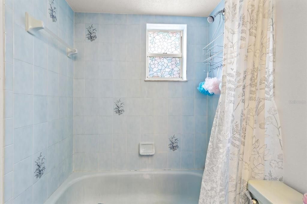 En Venta: $379,000 (3 camas, 2 baños, 2094 Pies cuadrados)
