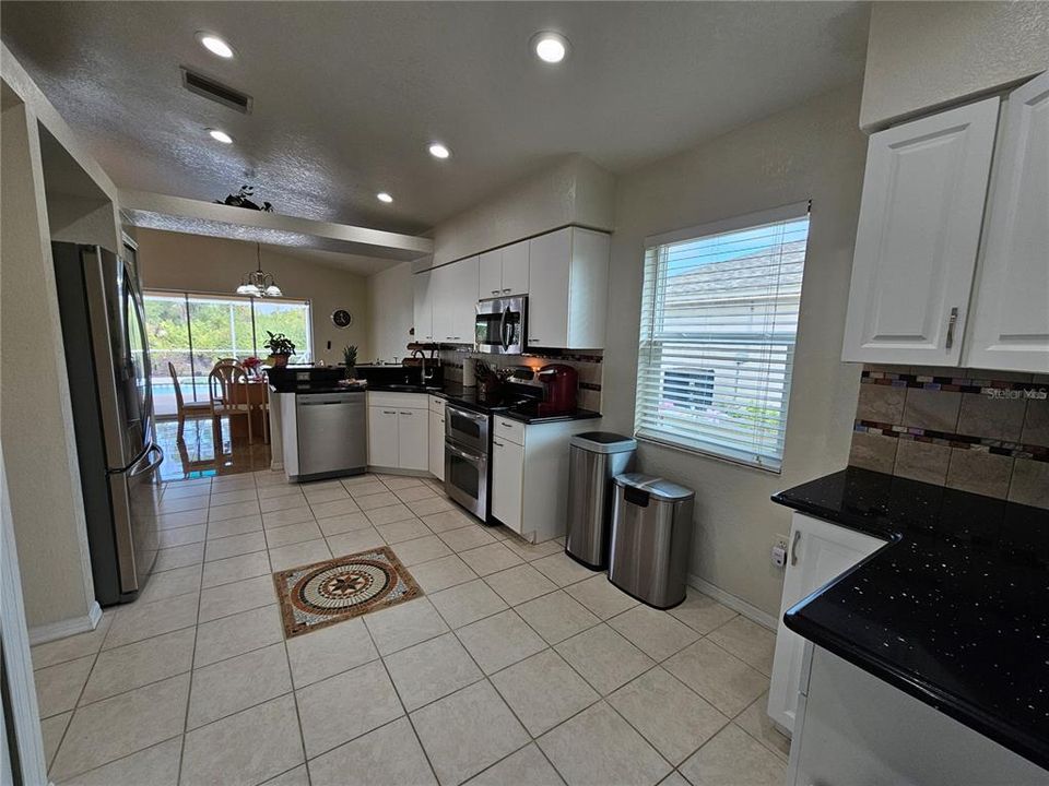 For Rent: $5,300 (3 beds, 2 baths, 1648 Square Feet)