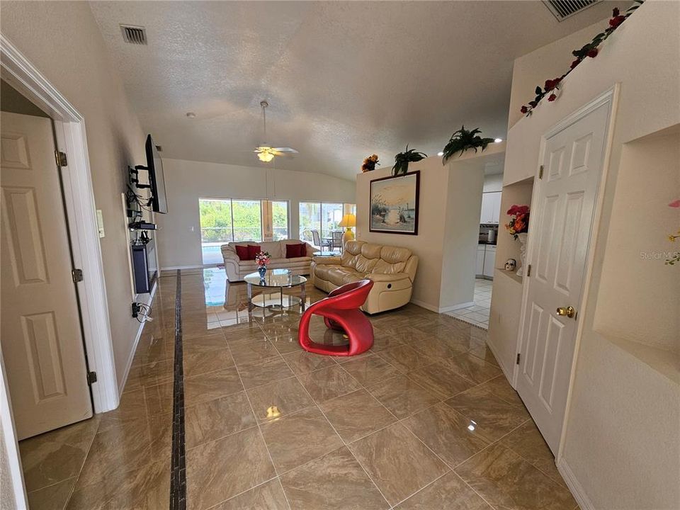 For Rent: $5,300 (3 beds, 2 baths, 1648 Square Feet)