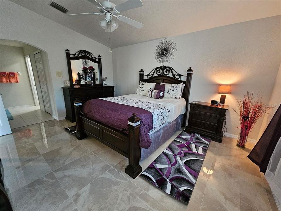 For Rent: $5,300 (3 beds, 2 baths, 1648 Square Feet)