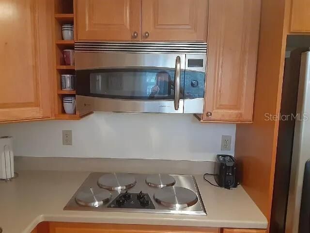 For Sale: $95,900 (1 beds, 1 baths, 750 Square Feet)