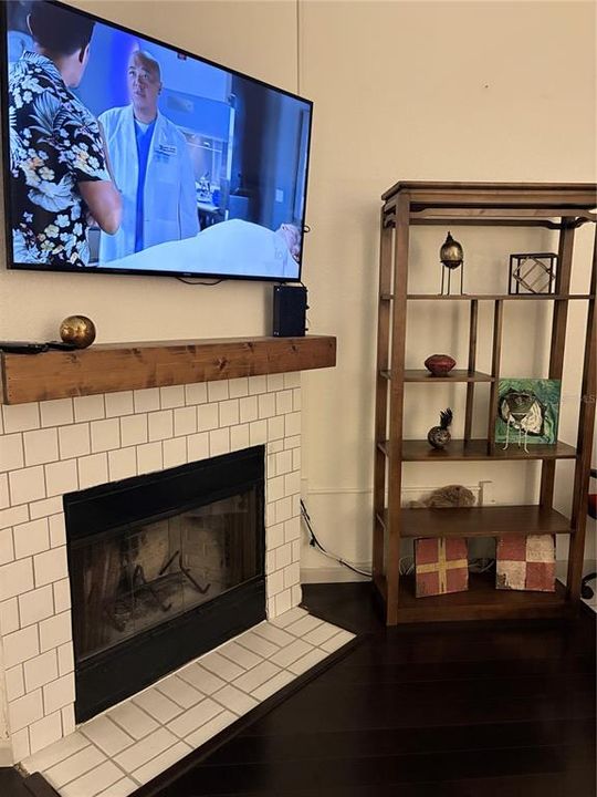 For Rent: $2,100 (2 beds, 2 baths, 1016 Square Feet)