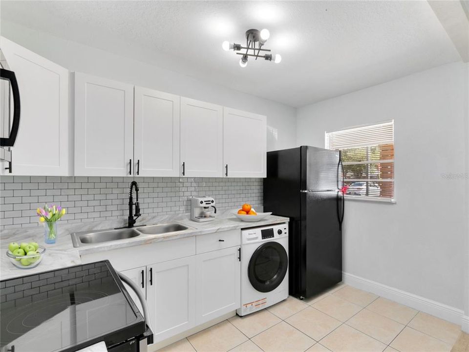 For Rent: $1,190 (1 beds, 1 baths, 550 Square Feet)