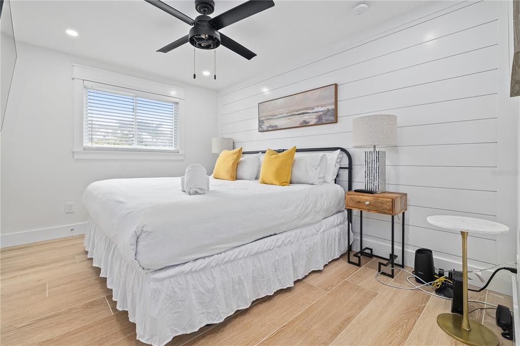 For Sale: $1,945,000 (3 beds, 2 baths, 1458 Square Feet)
