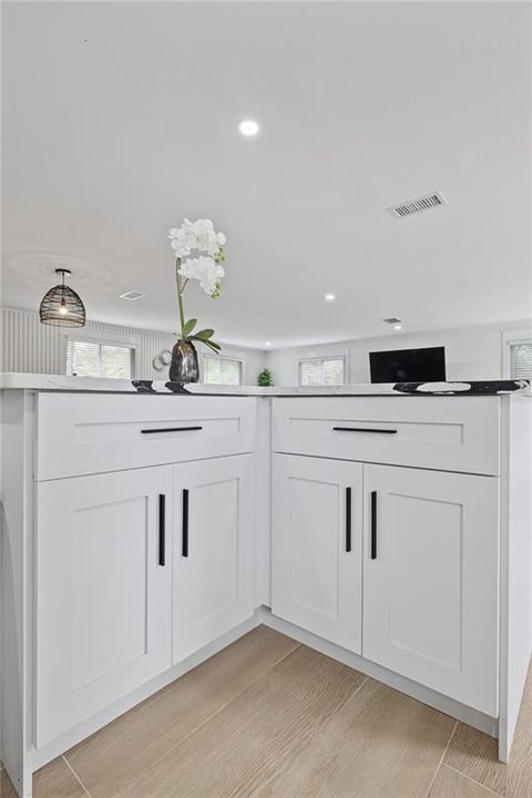 For Sale: $1,945,000 (3 beds, 2 baths, 1458 Square Feet)