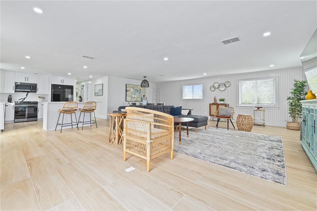For Sale: $1,945,000 (3 beds, 2 baths, 1458 Square Feet)