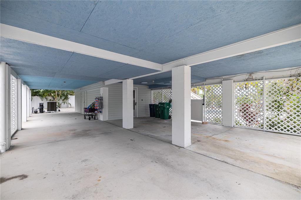 For Sale: $1,945,000 (3 beds, 2 baths, 1458 Square Feet)