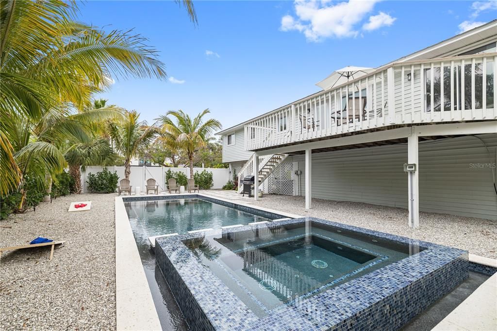 For Sale: $1,945,000 (3 beds, 2 baths, 1458 Square Feet)