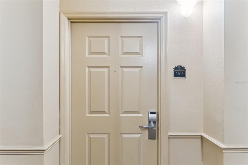 For Sale: $160,000 (2 beds, 2 baths, 1060 Square Feet)