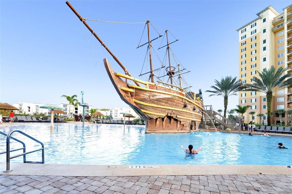 For Sale: $160,000 (2 beds, 2 baths, 1060 Square Feet)
