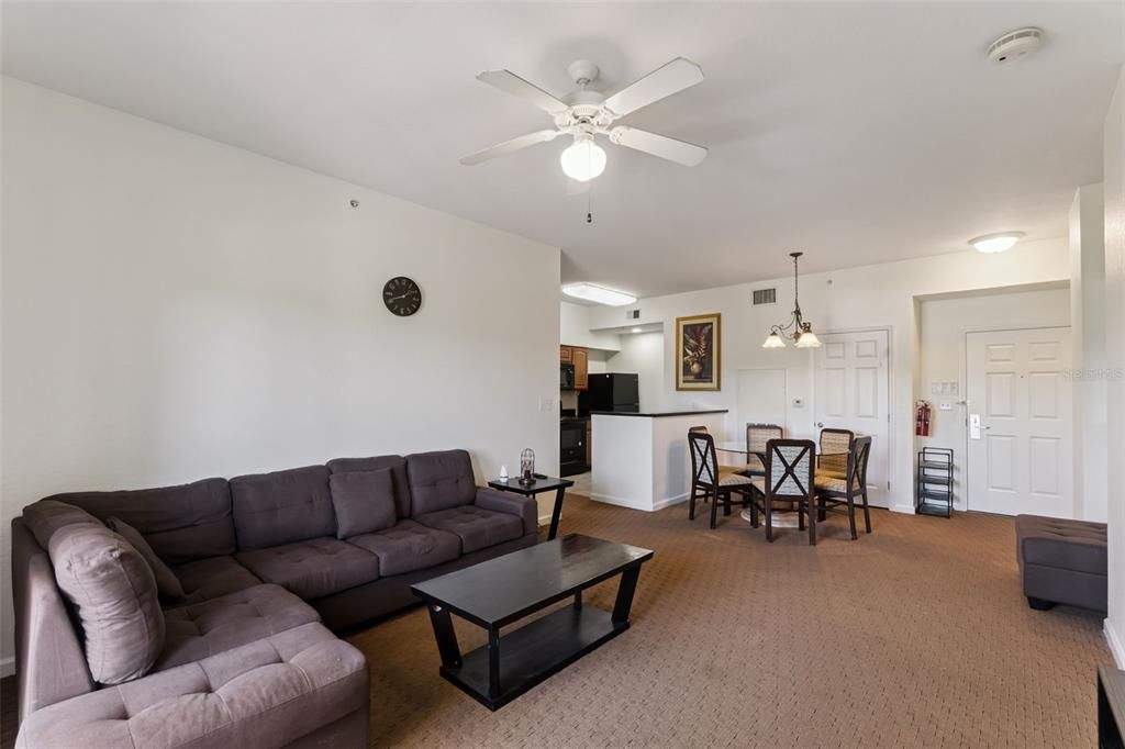 For Sale: $160,000 (2 beds, 2 baths, 1060 Square Feet)