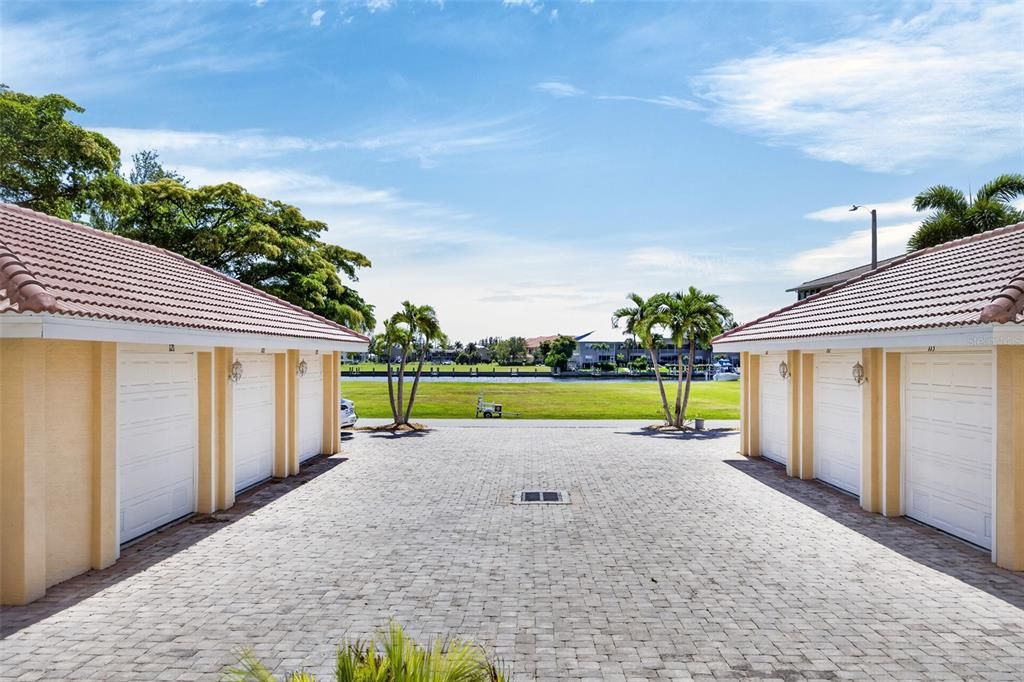 Active With Contract: $325,000 (2 beds, 2 baths, 1430 Square Feet)