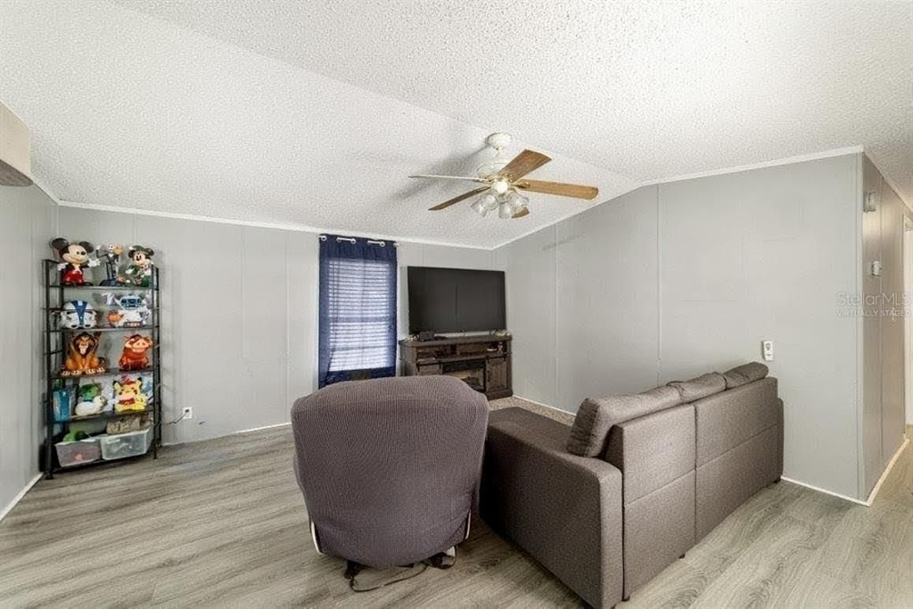 En Venta: $159,900 (3 camas, 2 baños, 1194 Pies cuadrados)
