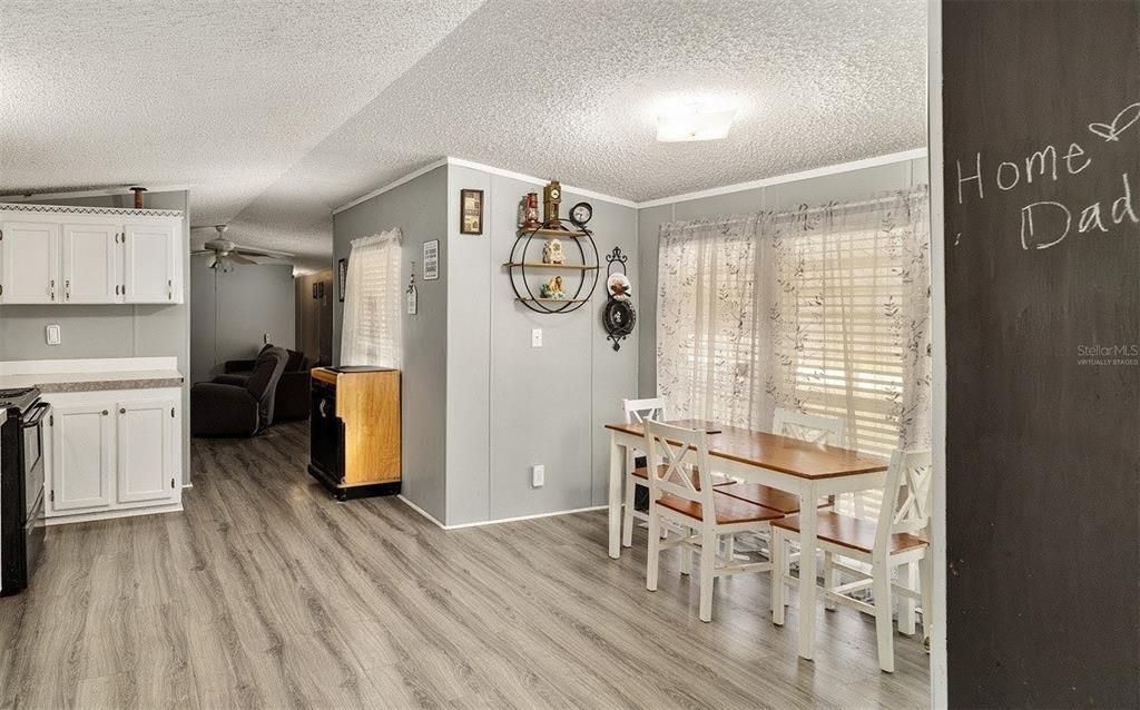 En Venta: $159,900 (3 camas, 2 baños, 1194 Pies cuadrados)