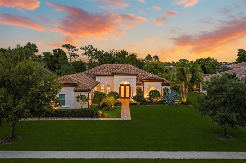 Vendido Recientemente: $925,000 (4 camas, 4 baños, 3135 Pies cuadrados)