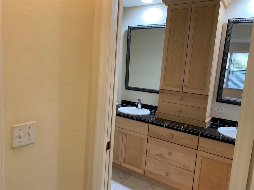 Под контрактом: $2,750 (3 спален, 3 ванн, 2019 Квадратных фут)
