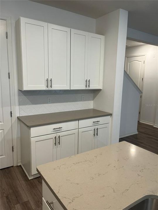 For Rent: $2,500 (3 beds, 2 baths, 2158 Square Feet)