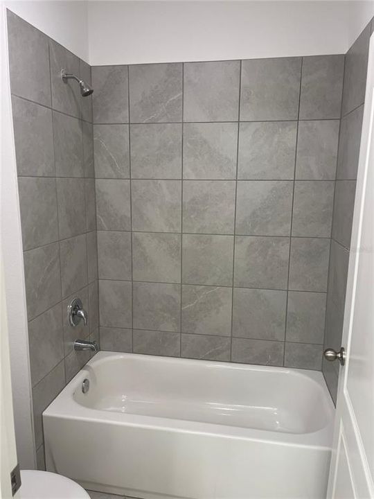For Rent: $2,500 (3 beds, 2 baths, 2158 Square Feet)