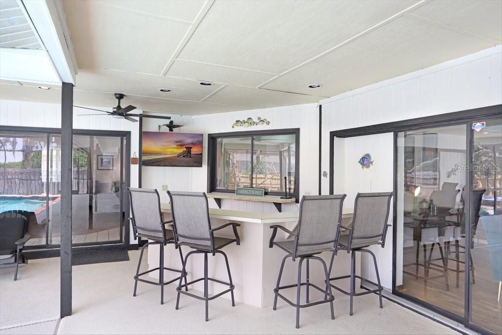 For Sale: $550,000 (4 beds, 3 baths, 2817 Square Feet)