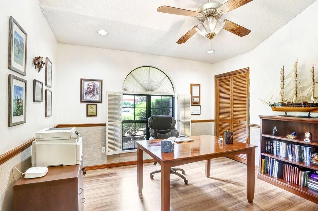 For Sale: $550,000 (4 beds, 3 baths, 2817 Square Feet)