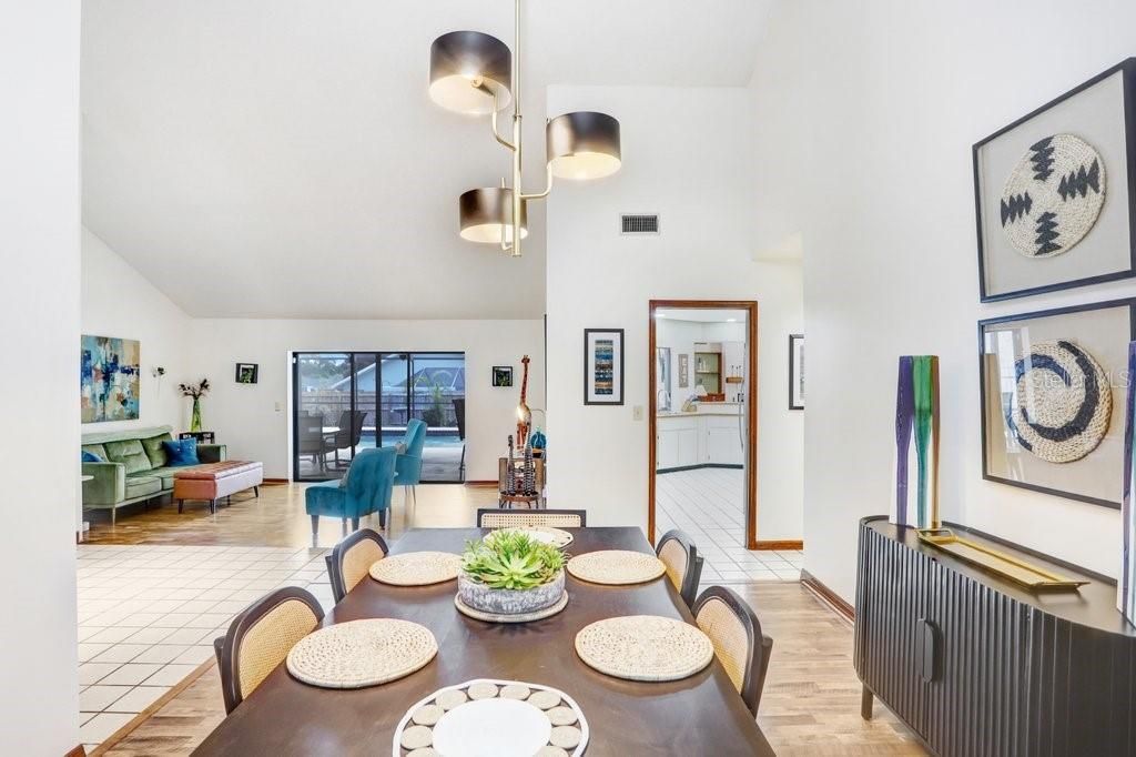 For Sale: $550,000 (4 beds, 3 baths, 2817 Square Feet)