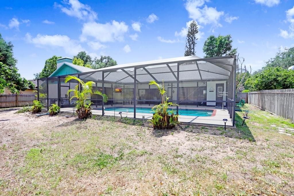 For Sale: $550,000 (4 beds, 3 baths, 2817 Square Feet)