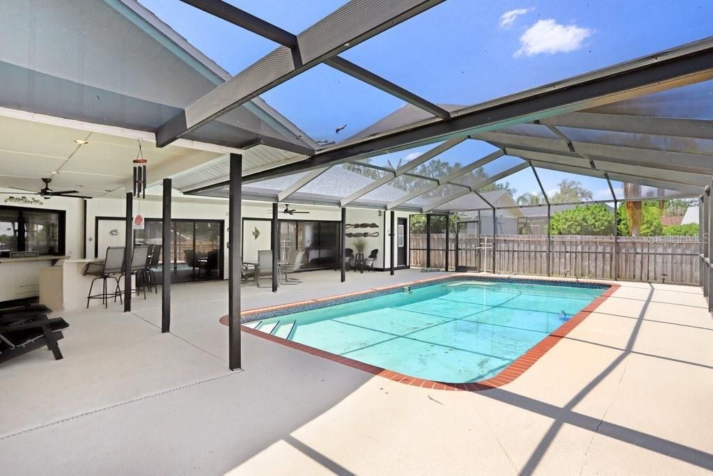 For Sale: $550,000 (4 beds, 3 baths, 2817 Square Feet)