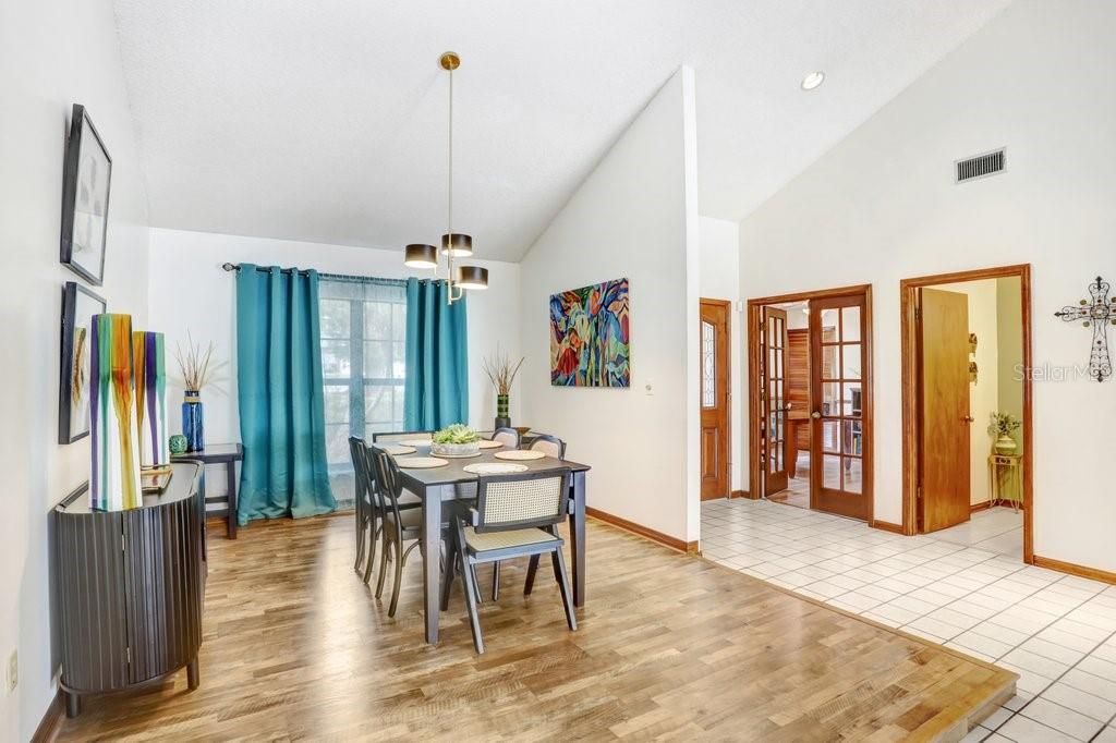 For Sale: $550,000 (4 beds, 3 baths, 2817 Square Feet)
