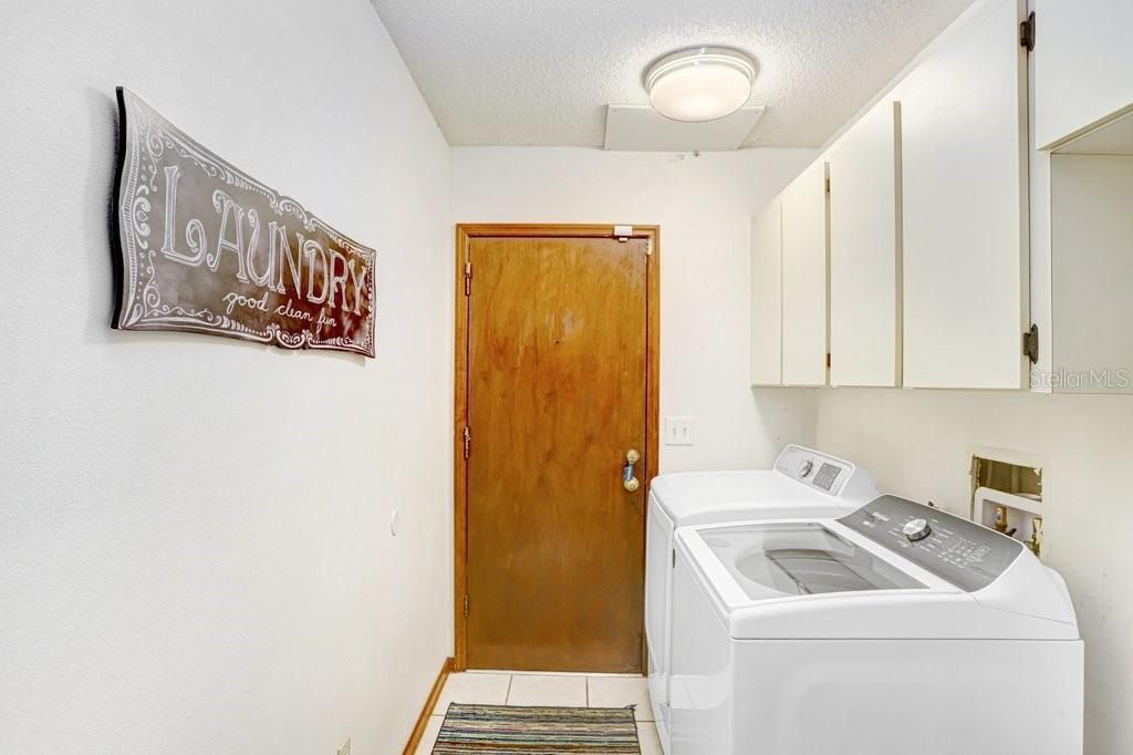For Sale: $550,000 (4 beds, 3 baths, 2817 Square Feet)