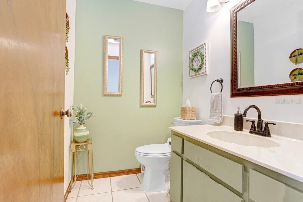 For Sale: $550,000 (4 beds, 3 baths, 2817 Square Feet)