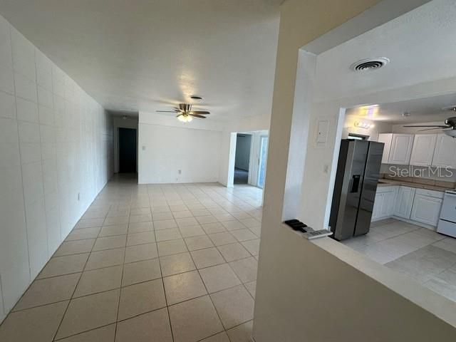 En Venta: $424,990 (4 camas, 0 baños, 2096 Pies cuadrados)