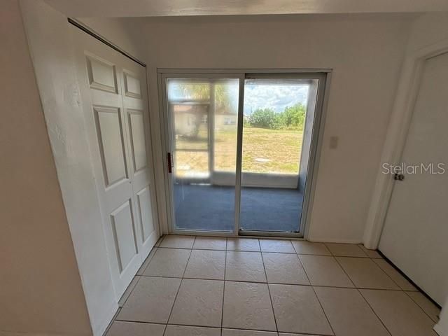 En Venta: $424,990 (4 camas, 0 baños, 2096 Pies cuadrados)