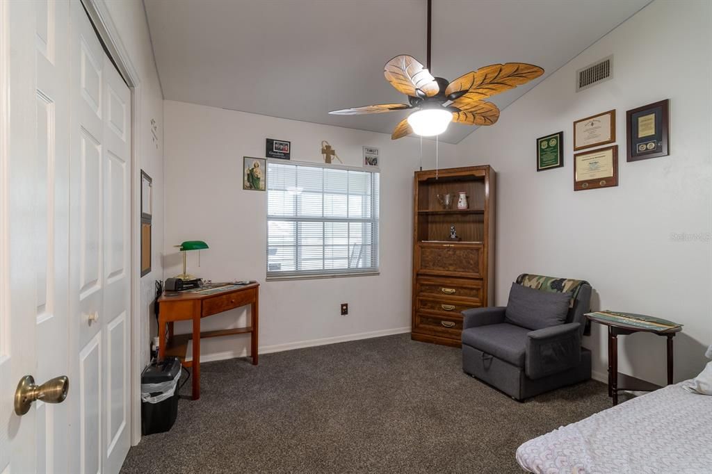 For Sale: $345,000 (3 beds, 3 baths, 1902 Square Feet)