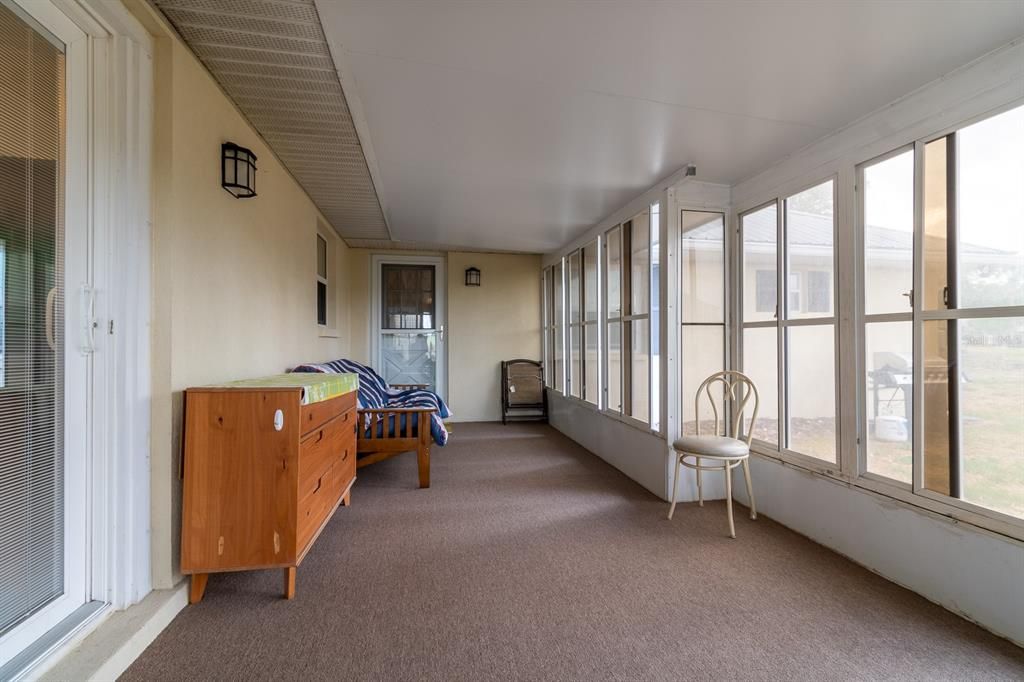 For Sale: $345,000 (3 beds, 3 baths, 1902 Square Feet)