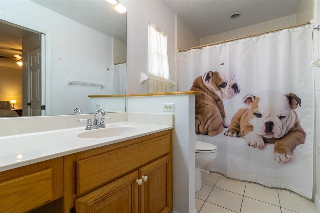 For Sale: $345,000 (3 beds, 3 baths, 1902 Square Feet)