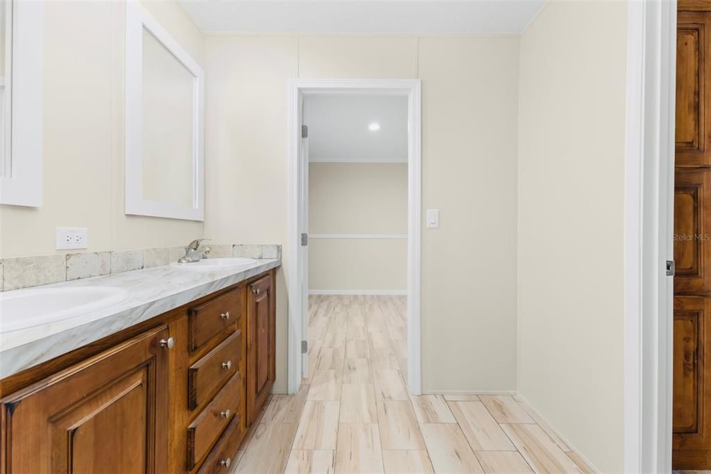For Sale: $302,900 (4 beds, 3 baths, 2305 Square Feet)