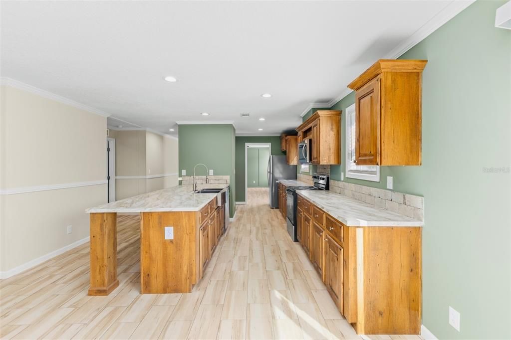 For Sale: $302,900 (4 beds, 3 baths, 2305 Square Feet)