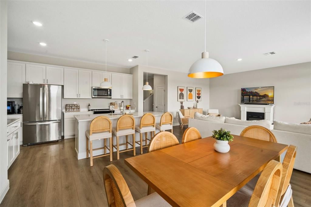 En Venta: $620,000 (5 camas, 3 baños, 3041 Pies cuadrados)