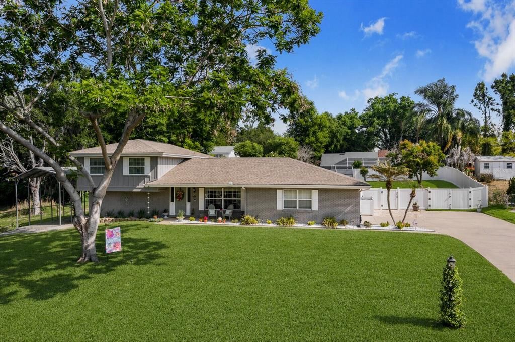 Active With Contract: $515,000 (4 beds, 3 baths, 2340 Square Feet)