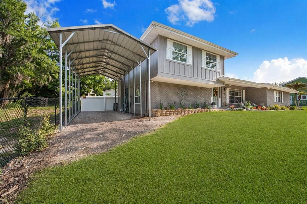 Active With Contract: $515,000 (4 beds, 3 baths, 2340 Square Feet)