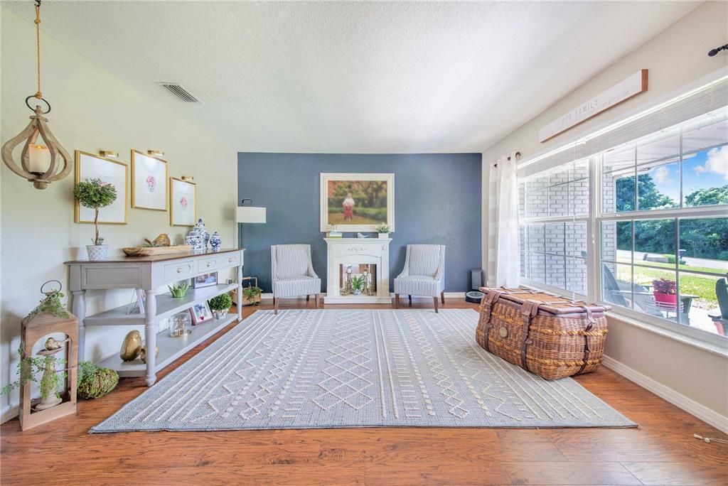 Active With Contract: $515,000 (4 beds, 3 baths, 2340 Square Feet)