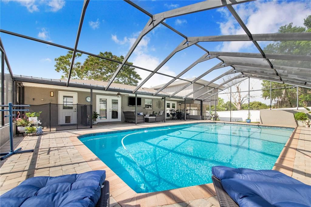 Active With Contract: $515,000 (4 beds, 3 baths, 2340 Square Feet)