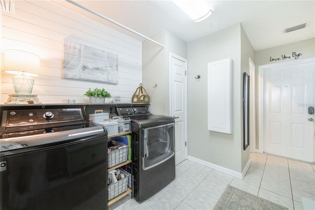 Active With Contract: $515,000 (4 beds, 3 baths, 2340 Square Feet)