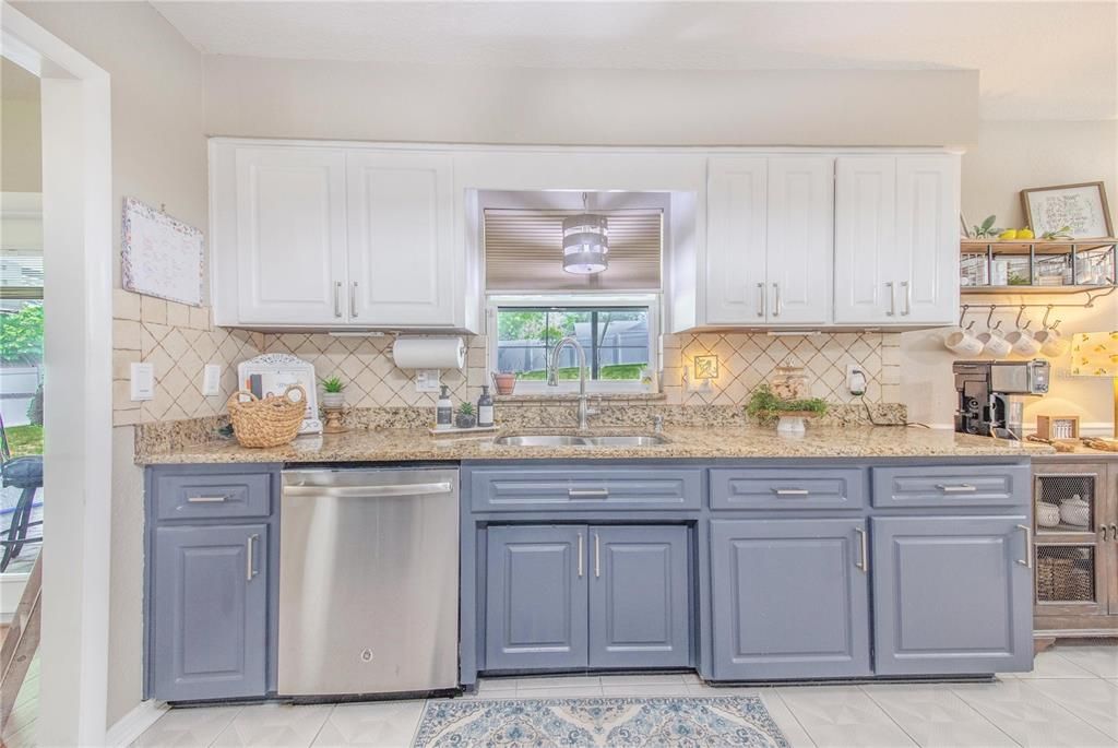 Active With Contract: $515,000 (4 beds, 3 baths, 2340 Square Feet)