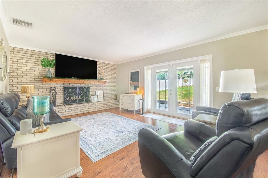 Active With Contract: $515,000 (4 beds, 3 baths, 2340 Square Feet)