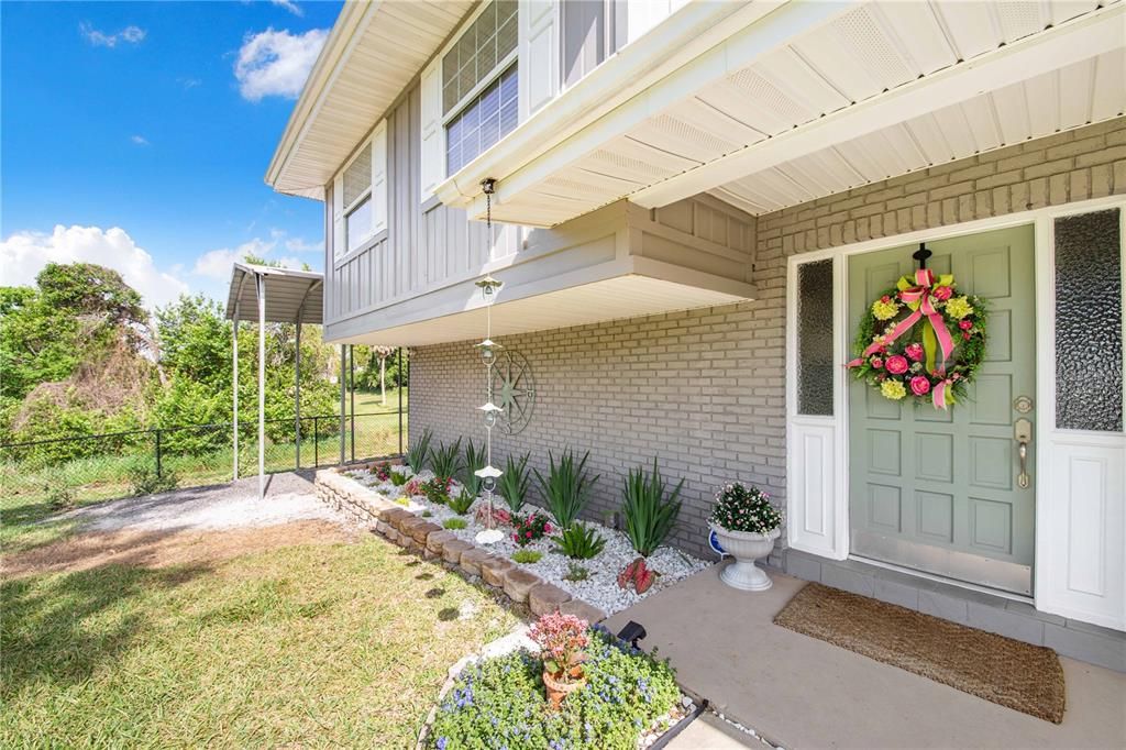 Active With Contract: $515,000 (4 beds, 3 baths, 2340 Square Feet)