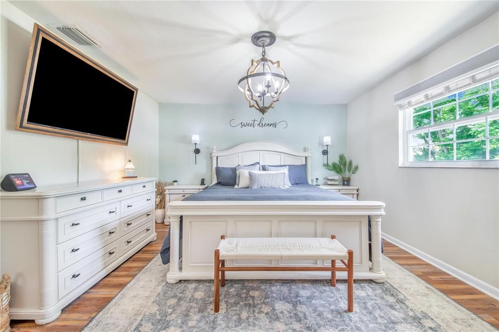 Active With Contract: $515,000 (4 beds, 3 baths, 2340 Square Feet)